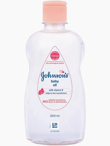 Johnsons Baby Oil With Vitamin E